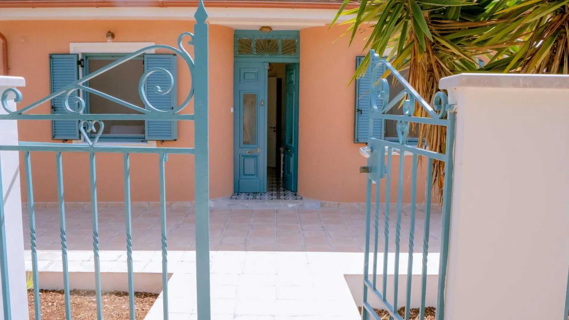 Abuelita Cottage Antipata  0*, Antipata (Erisos)